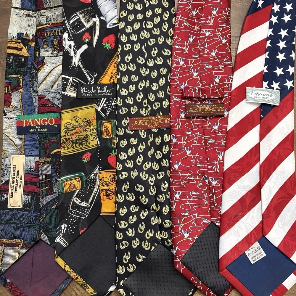 Lot of 12 Vintage Novelty Ties Disney Sports Tabasco Nicole Miller Coca-cola‎